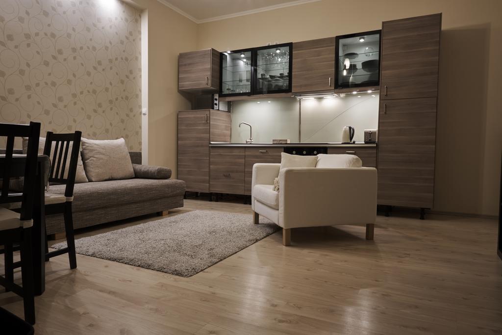 Ferienwohnung Karolyi Garden | Hostaid Budapest Exterior foto